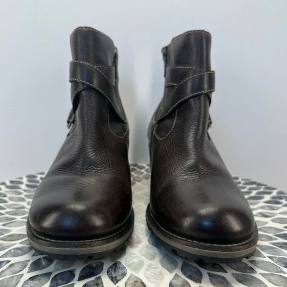 L.L.Bean Dark Brown leather Ankle Boots with Buckle Detail women’s size 8.5 - Picture 5 of 12